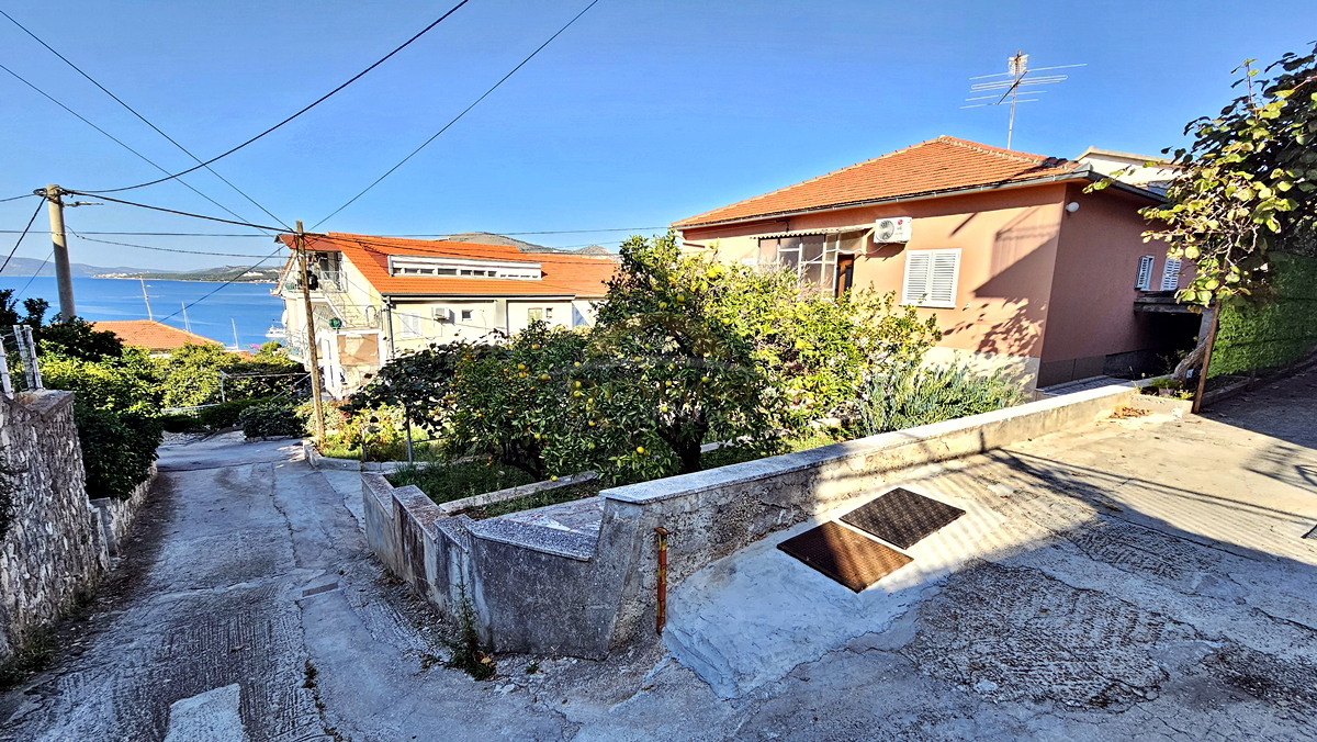 Casa a Trogir/Čiovo - Vicino al campeggio Rožac - 200 m dal mare